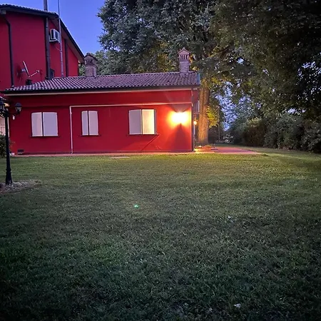 Tenuta Ferrari * Cortile